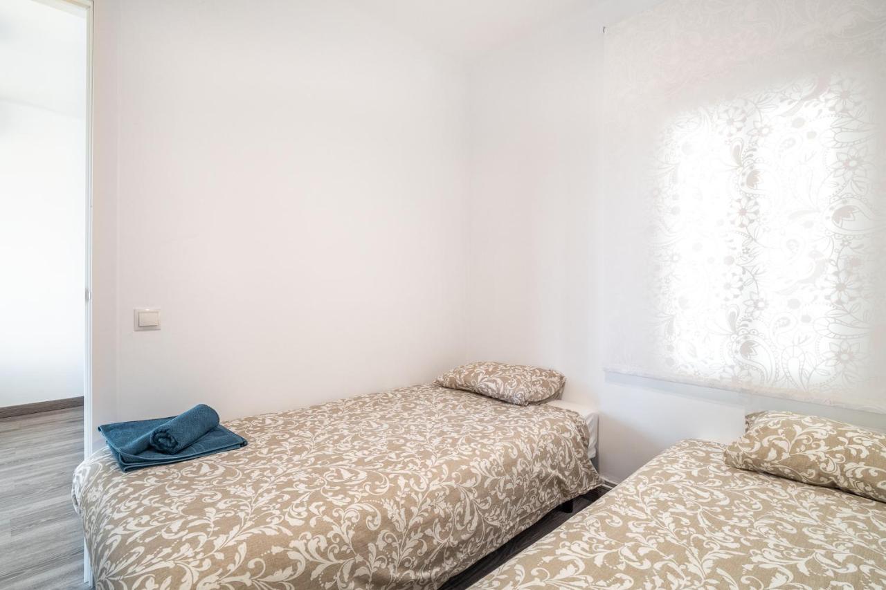 Lovely Apartment Barca 2 Sant Adria de Besos Ngoại thất bức ảnh