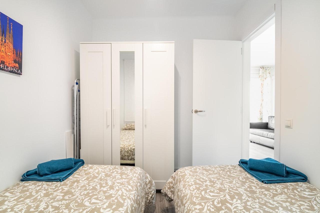 Lovely Apartment Barca 2 Sant Adria de Besos Ngoại thất bức ảnh